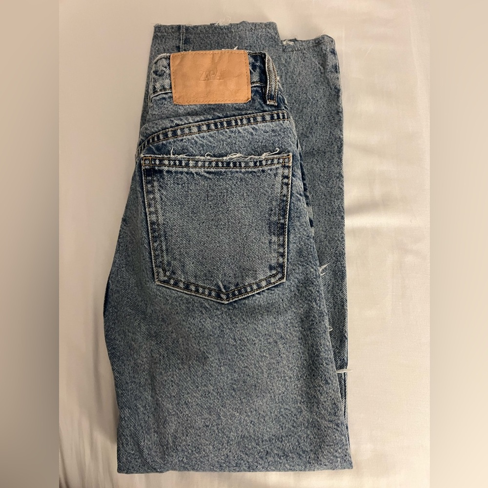 Zara High Rise Ripped Jeans - Picture 3 of 3